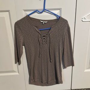 XS lace up shirt from BKE. Cropped sleeves barley worn.